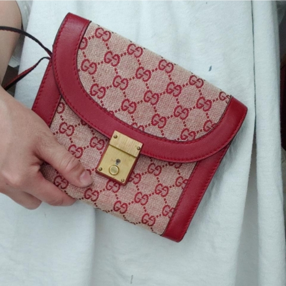 Authentic Vintage Gucci Wristlet Clutch - Picture 10 of 10